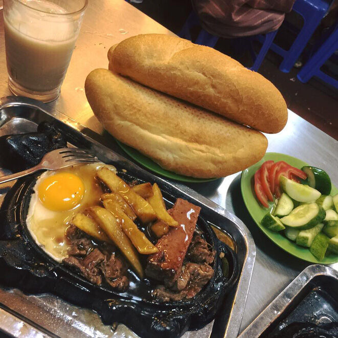 Banh Mi Bit Tet Hoe Nhai Hanoi